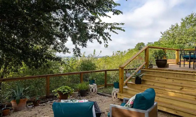 Rosewood Casa | Entire Home w/ View in East ATX - Patio - Parking
