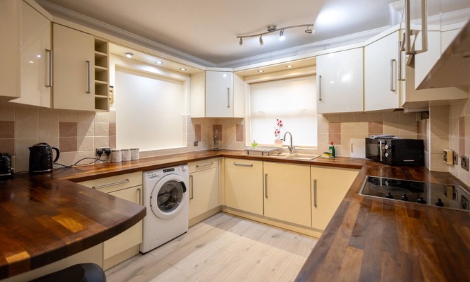 Colchester Casa | Bailey