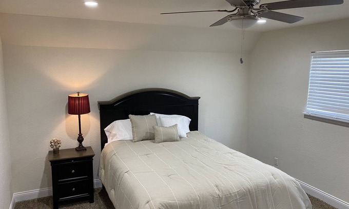 Oak Creek Casa | Entire House, Near Sea World, Six Flags, Lackland AFB,