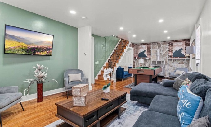 Delair Casa | Entire House-Private Parking