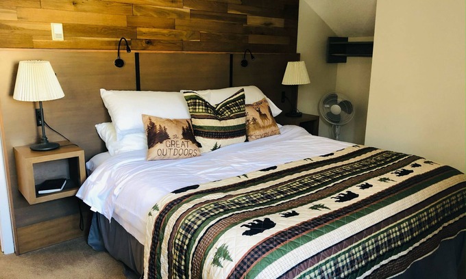 Harvie Heights Apartamento | Entire Lovely Townhouse Mountain View!
