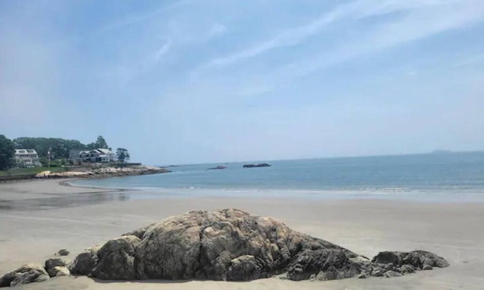 Swampscott Casa | Entire Lower Level of the House, Across From The Beach