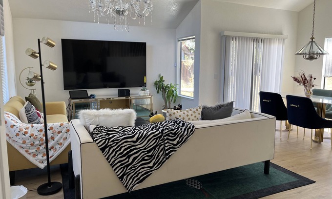 South San Jose Casa | Entire Luxury 4BR/3BA-Business-Family travel-Pet Friendly