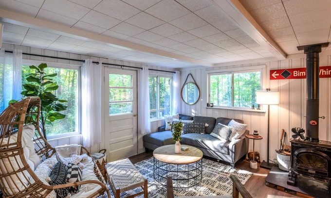 Bethlehem Cabina | Entire Modern Cabin by the NH White Mountains, Cannon + Franconia Notch!