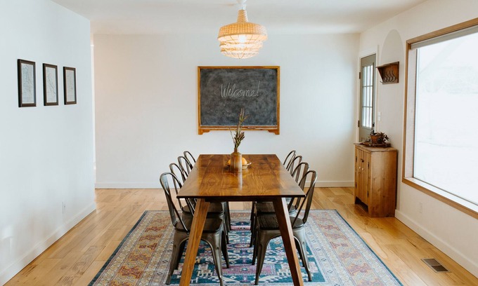 East Wenatchee Casa | Entire Residential Home in Sunny East Wenatchee!