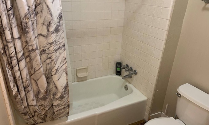 Millcreek Casa | Entire Residential Twin Home in Cul de Sac W/Yard
