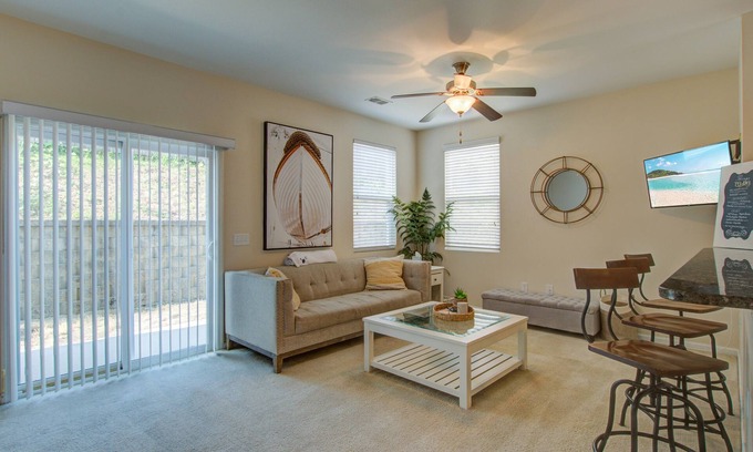 Summerville Historic District Casa | Entire townhome minutes from downtown Summerville