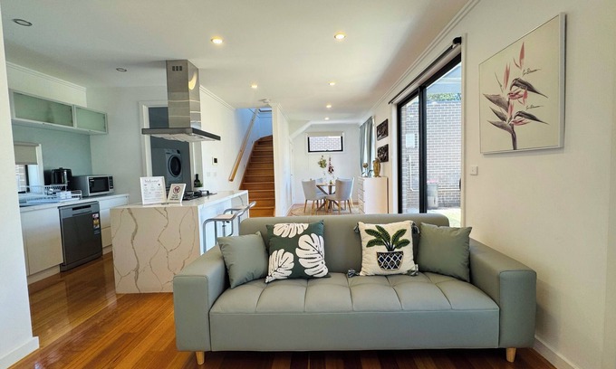 Glen Waverley Casa | Entire Townhouse