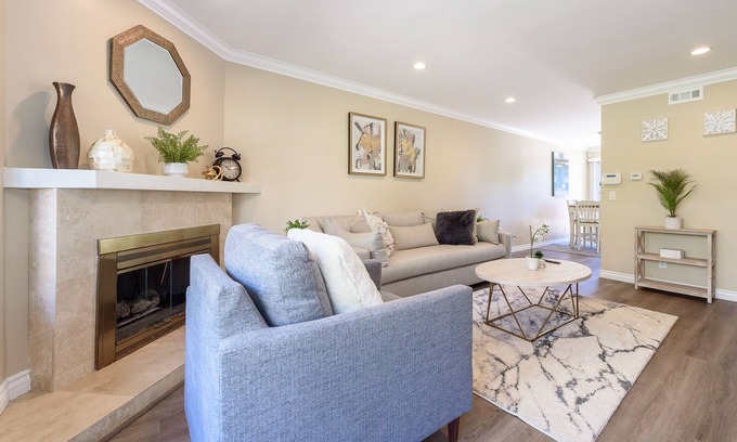 Bay Ho Casa | Entire Townhouse! Pool, Jacuzzi Quiet Neighborhood
