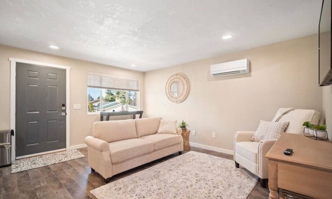Spokane Valley Apartamento | Entire Unit~Centrally Located & Updated 2 Bed APT