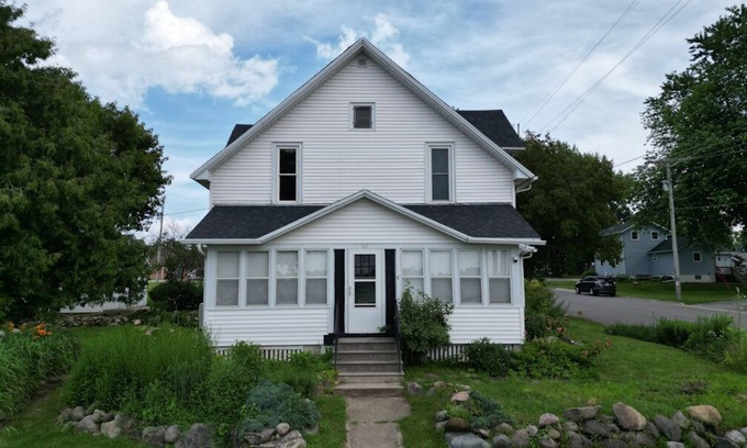 Winneconne Casa | Entire Upscale Home in the heart of Winneconne