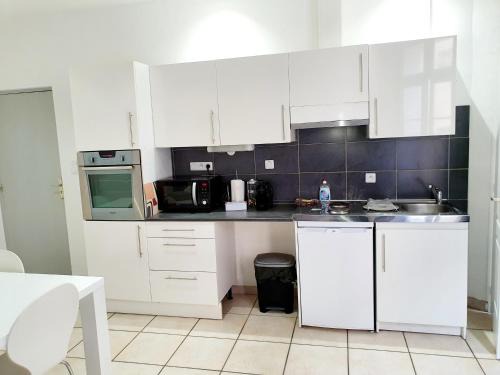 Quartier Administrations Apartamento | Entre arènes et maison carrée P1