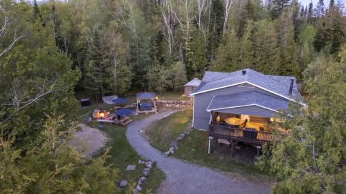 St-Adolphe-d'Howard Chalet De Esquí | Entre Monts et Lac - lac - Lake front & Volleyball