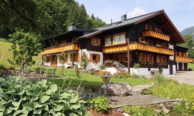 Silbertal Apartamento | Enzianhof