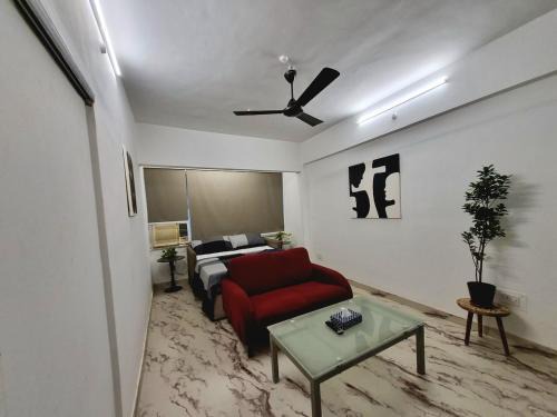 Pali Hill Apartamento | Enzo Studio Apartment at Pali Hill