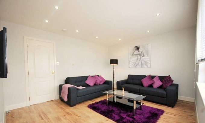 Aberdeen West End Apartamento | EPI - TRIBUNAL DE REGENCIA DE 3 CAMAS