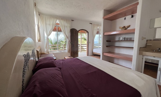 Saladita Apartamento | Epic Oceanfront Room on Playa La Saladita