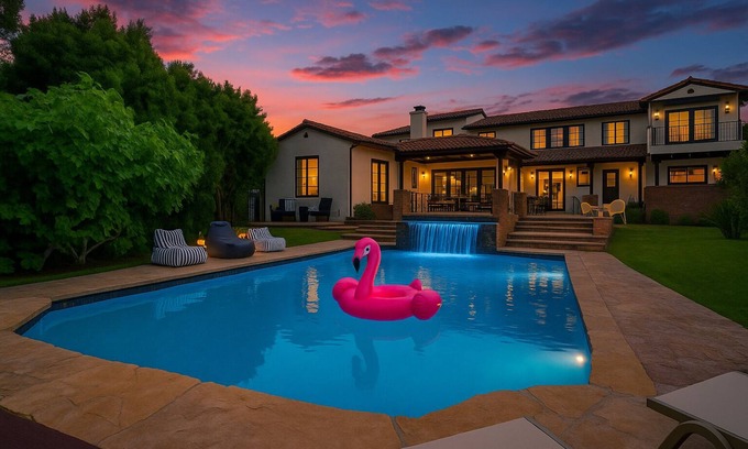 Sunset Cliffs Casa | Epic Resort Villa: Pool, Spa, Firepit, Ocean View, Games