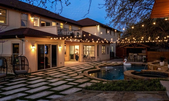 River Ridge Casa | Epic Retreat | Pool, Pickleball, Games, Playground