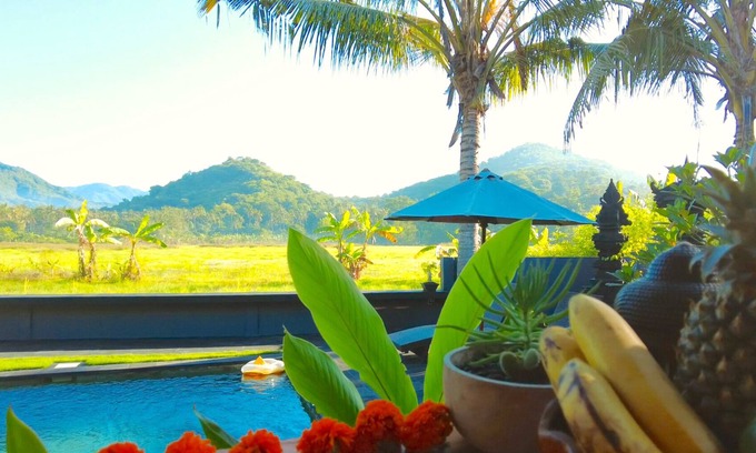 Tumbu Village Casa | Epic Wood House with Sauna, Pool & Mountain View!