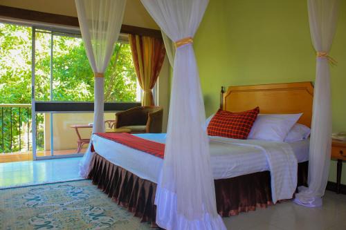 Arusha Hotel | Equator Hotel