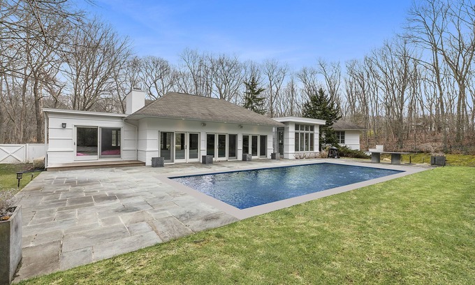 Bridgehampton Casa | Equidistant between Sag Harbor and Bridgehampton