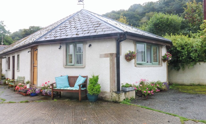 Clarbeston Road Cabaña | EQUINE STUDIO ANNEXE, pet friendly in Maenclochog