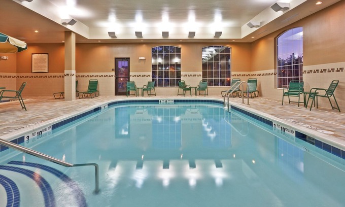 Rochester Condominio | Suite equipada con una impresionante vista al río Genesee cerca de la Universidad de Rochester