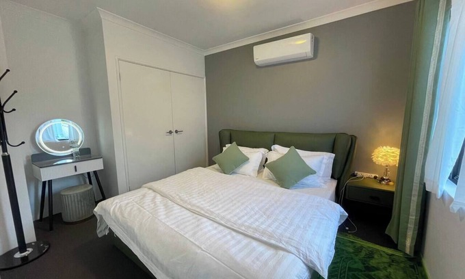 Victoria Park Casa | Equitice Spring Serene King Bedroom