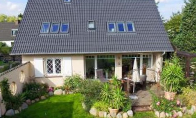 Lutt Kiepenbarg Apartamento | Erdgeschoss Wohnung mit Garten