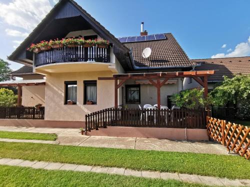 Balatonkeresztur Casa | Erika Apartman Klímával