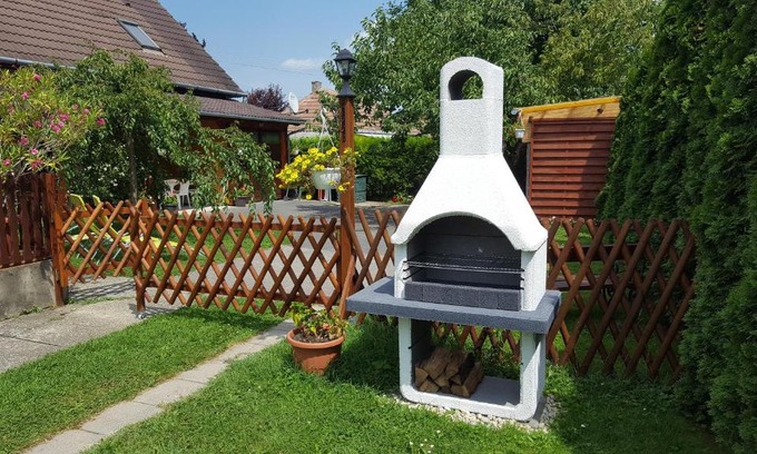 Balatonkeresztur Casa | Erika vendégház centrumban