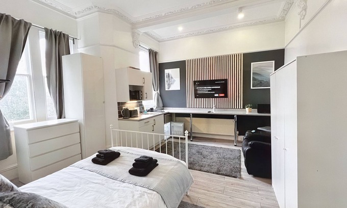 Waddon Apartamento | Erin Court Mansion -Suite 13