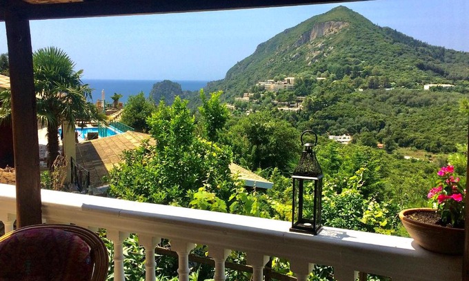 Parelia Casa | Ermones Emerald Villa