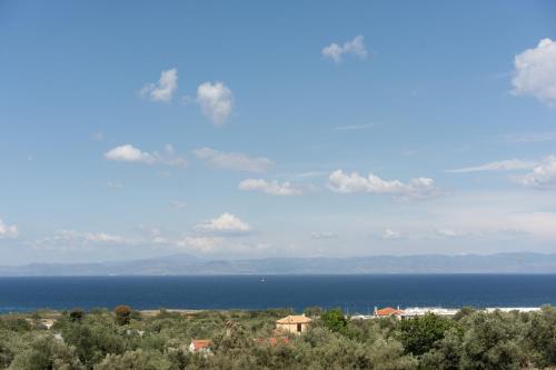 Karpenisi Casa | Eros sea view residences Mytilini