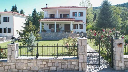 Kalivia Casa | Ersis Retreat