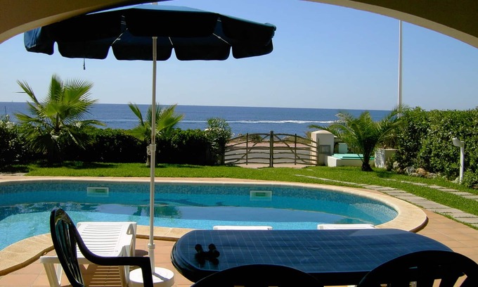 Cala'n Bosch Villa | Top location Menorca - hermosa villa junto al mar