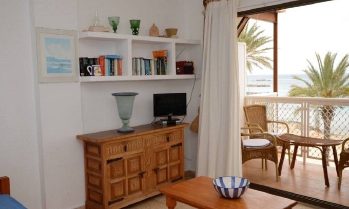 Es Pujols Apartamento | Es Pujols:Apartamento en el paseo maritimo de Es Pujols con esplèndidas vistas