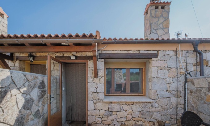 San Martin de la Vega del Al Casa | Casa rural 'La Vega De Gredos' con vistas a la montaña, terraza privada y Wi-Fi