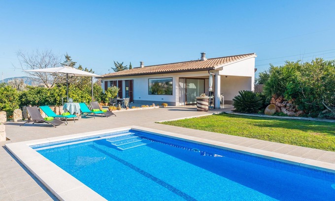 Sa Pobla Villa | ES SERRAL - Villa con piscina privada en sa Pobla. WiFi Gratis