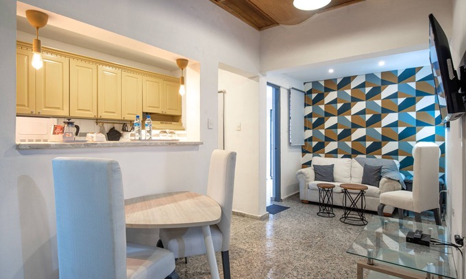 Reparto Aguedita Apartamento | Escape Apartment in Gazcue Close to Colonial Zone