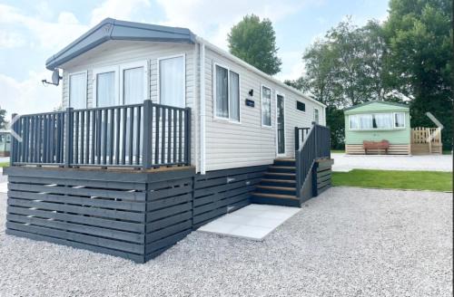 Capernwray Casa | Escape in Carnforth Lodge - Sleeps 5