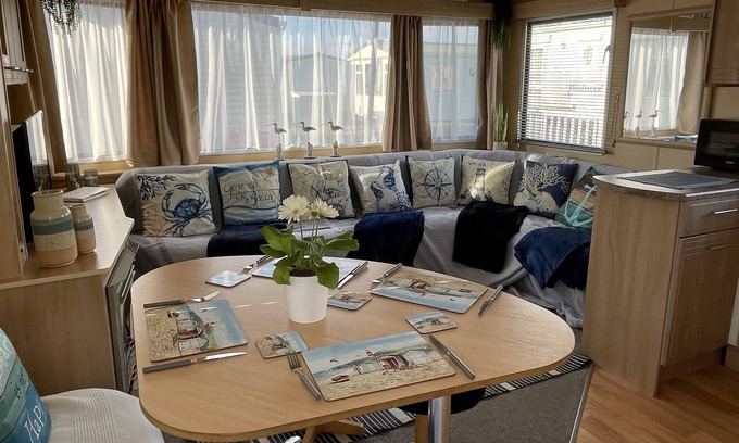 Whitstable Chalet De Esquí | Escape rio1 Caravan Seasalter Beach Outdoor Pool