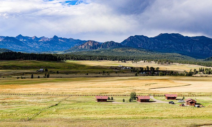 Pagosa Springs Cabina | Escapa de las multitudes y disfruta de tu propia vista privada, den den
