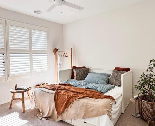 Parkdale Casa | Escape to a Stylish Retreat House in Parkdale