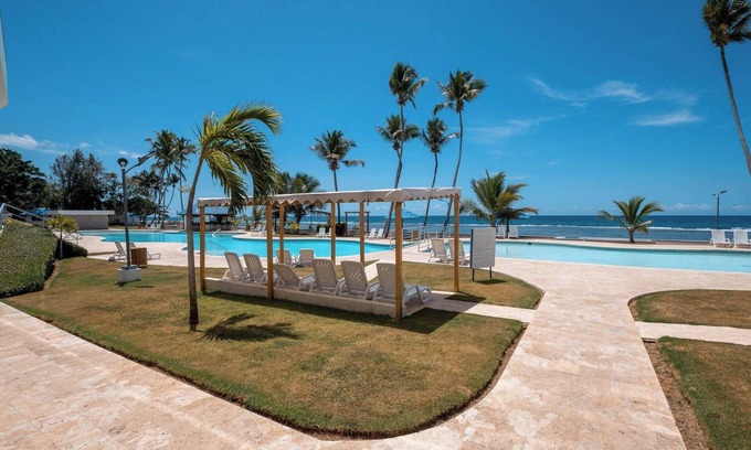 Juan Dolio - El Pueblo Apartamento | Escape To Paradise Beachfront 2br playa
