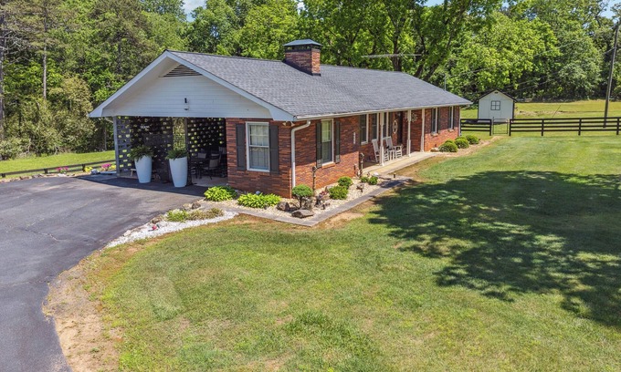 Tate Casa | Escape to RJ Acres to unwind and relax on 3 acres of privacy.