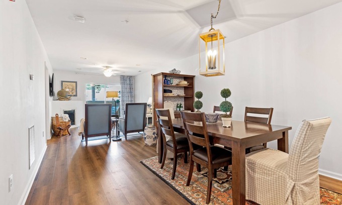 Lewes Condominio | Escape to Robin's Nest!