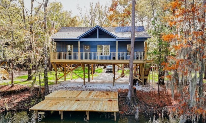 Karnack Casa | Escape to Serenity on Big Cypress River