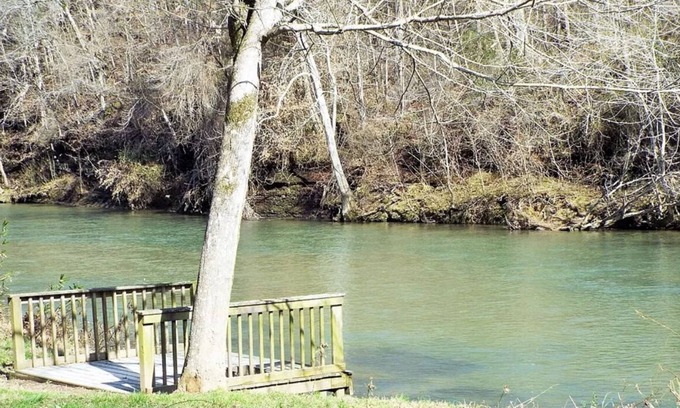 Killen Casa | Escape to the Harmony Ranch Guest Cabin! 45 acre farm-fish, swim, grill, relax!